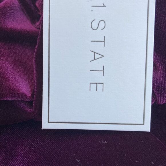 1. state deep plum velvet off the shoulder top Medium NWT - Picture 3 of 7